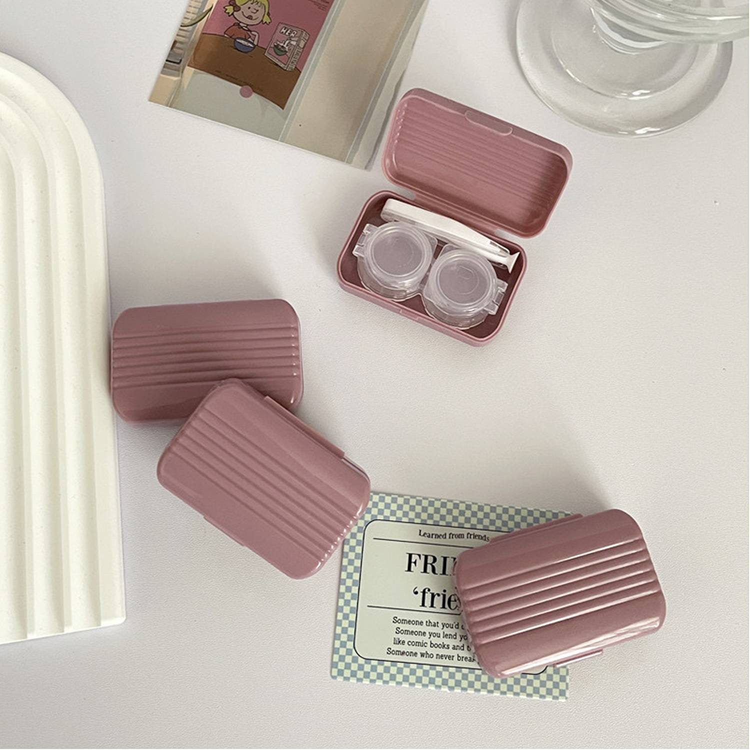 Vintage color contact lens case - Image 6