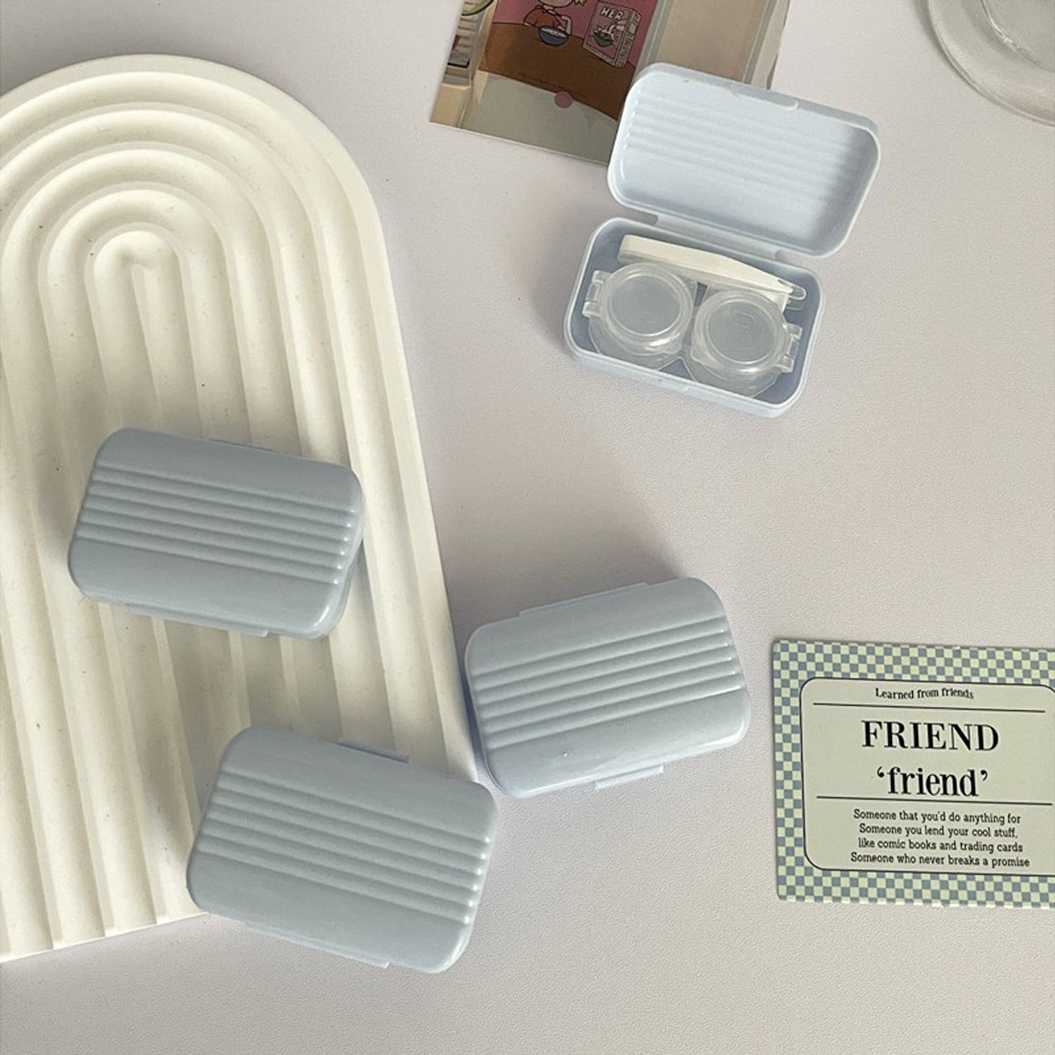 Vintage color contact lens case - Image 4