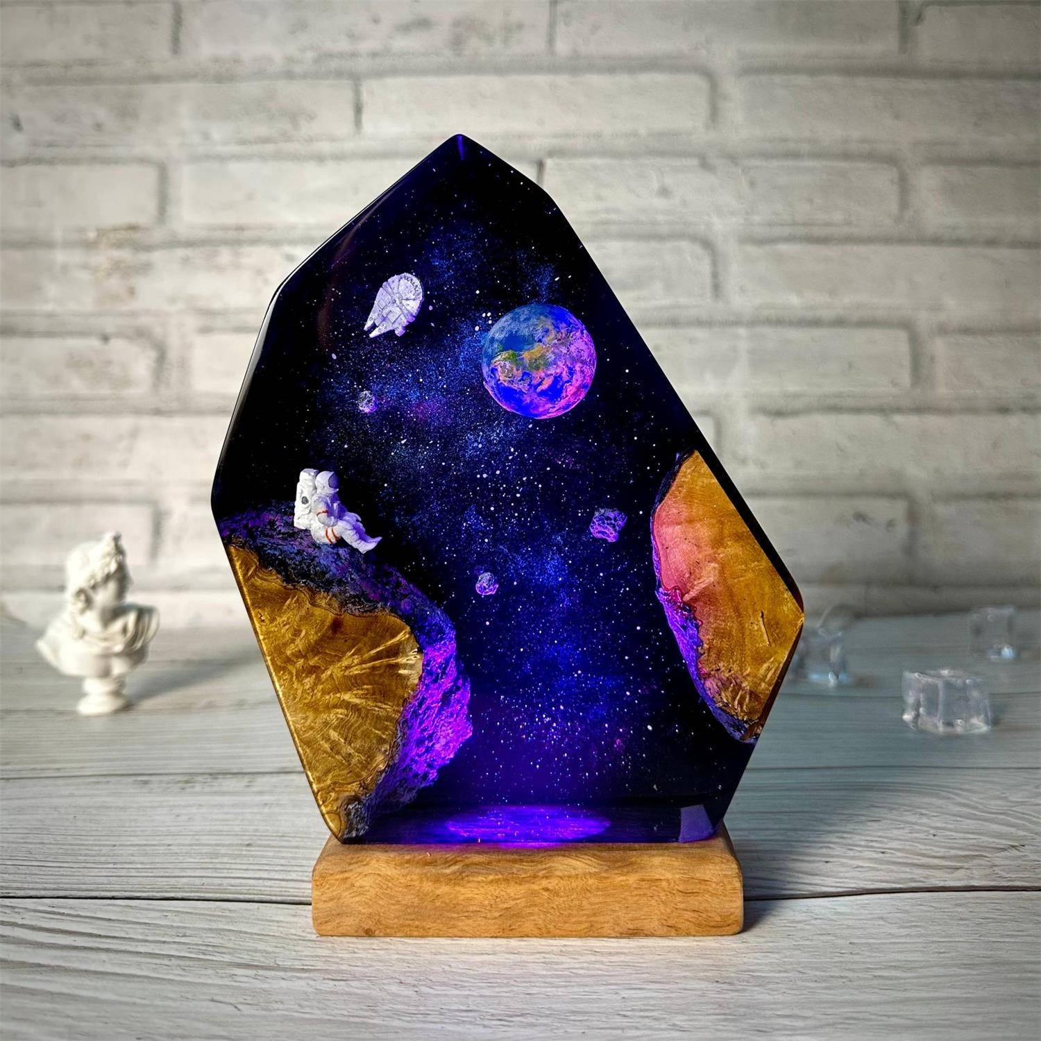 Astronaut Resin Wood Night Light - Image 5