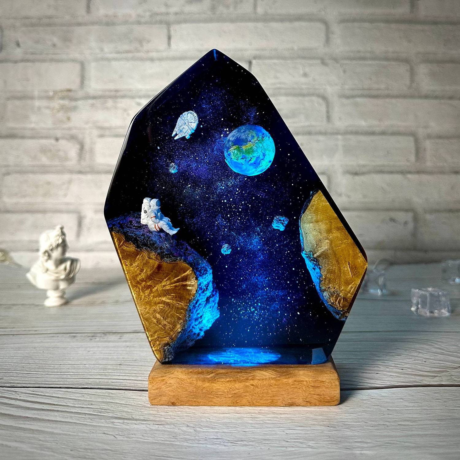 Astronaut Resin Wood Night Light - Image 2